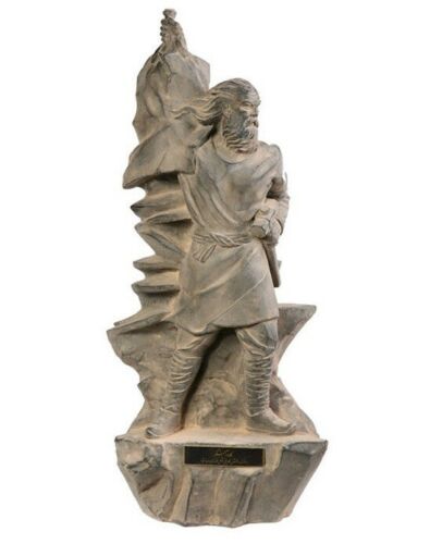 Kaveh der Schmied Skulptur Iranische Mythologie