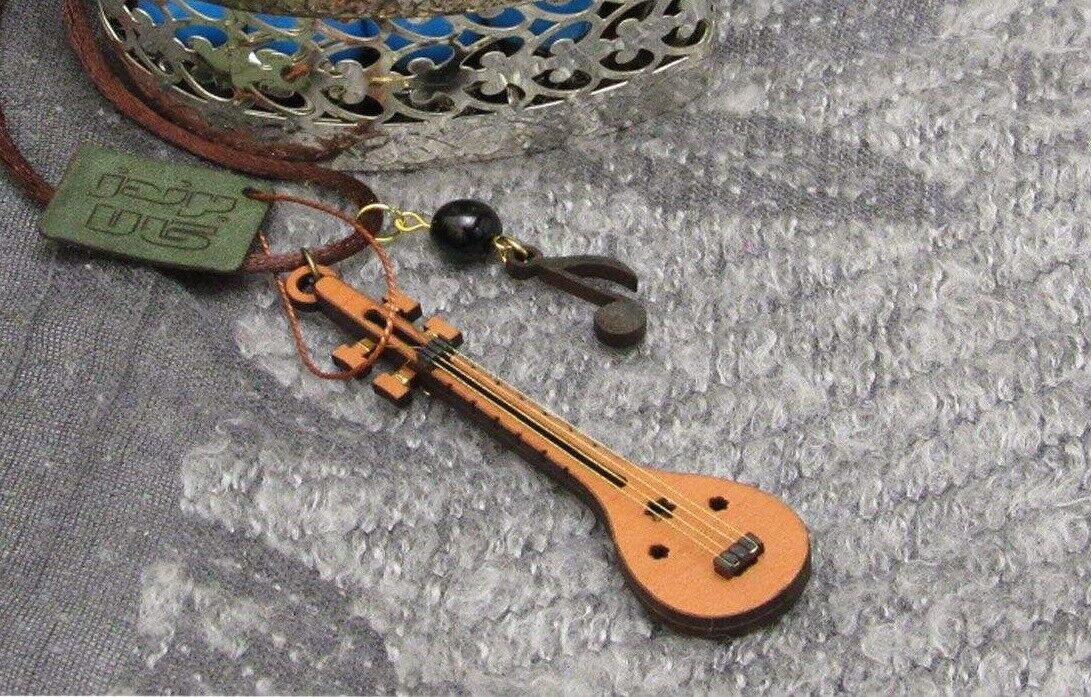 Holz-Halskette mit künstlerischem Design Persische Setar