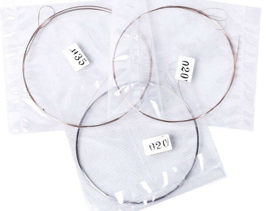 Fünf (5) Packungen Saiten für persischen Tar