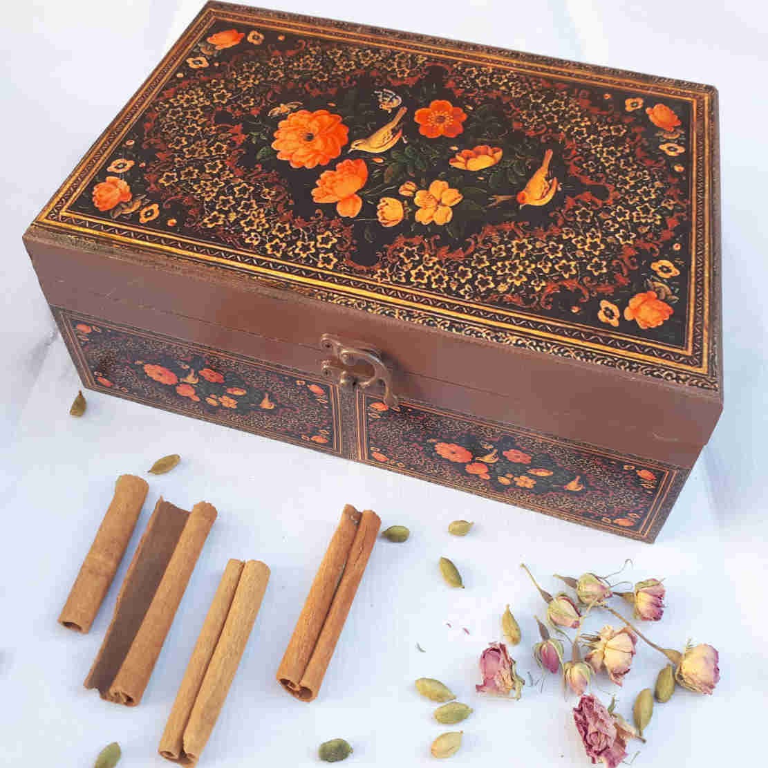 Persisches Holz-Teebeutelkästchen mit Fächern N2030