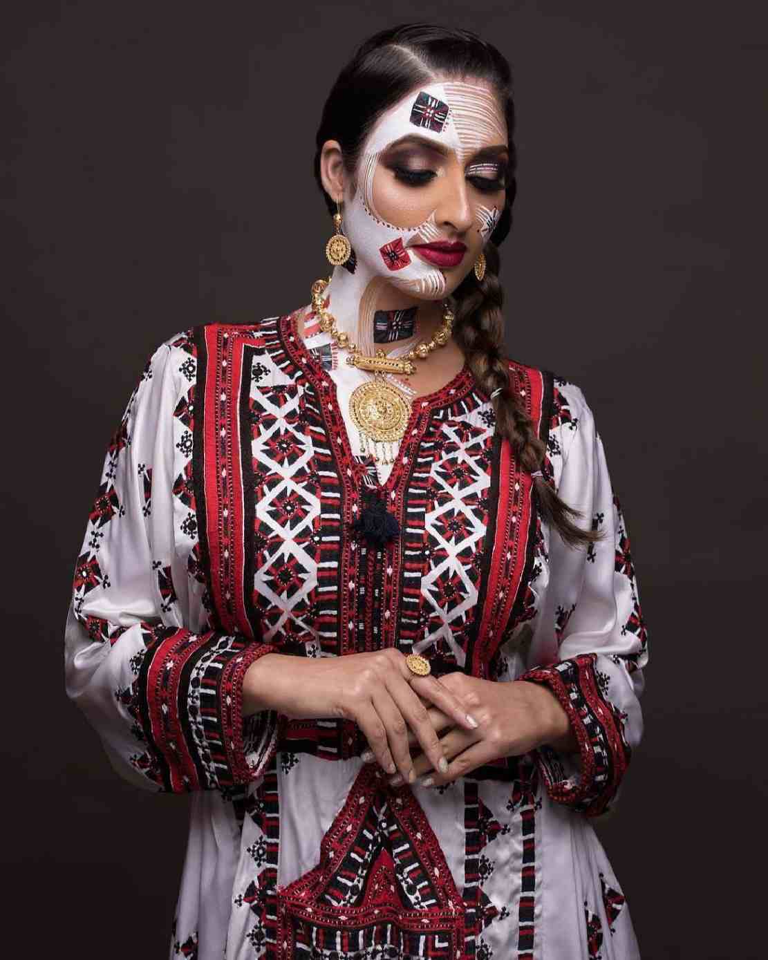 Handgefertigtes Balochi besticktes Kleidungsstück – GL