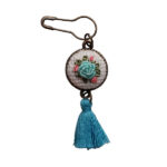 Gestickte Brosche – Blaues Blumen-Design