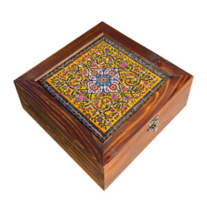 Holzbox zum Verschenken mit persisch inspiriertem Muster Fliese