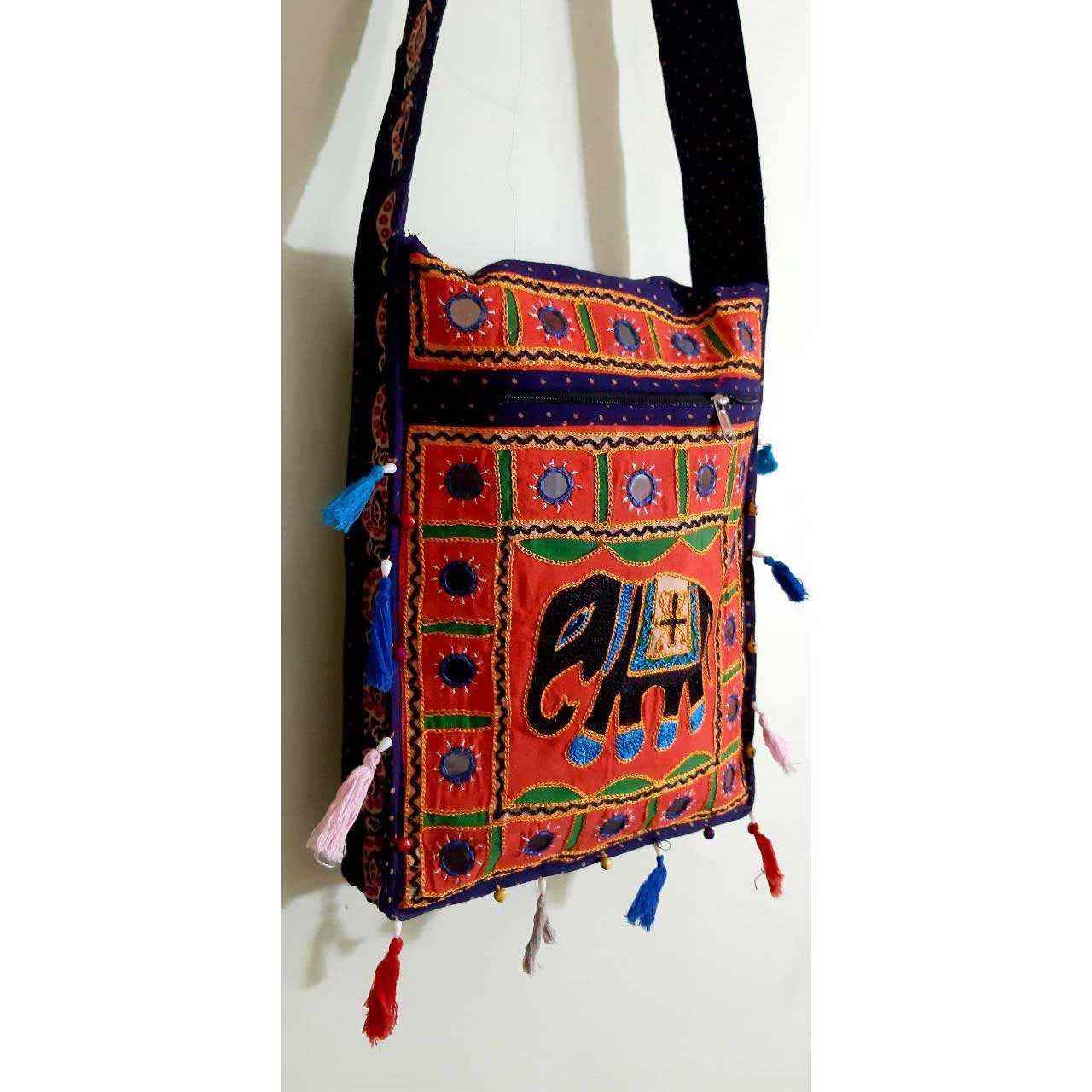 Ethnische bestickte Crossbody-Tasche Baluchi Design A48