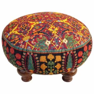 Traditioneller persischer Hocker mit Holzbeinen und Samtstoff, Art