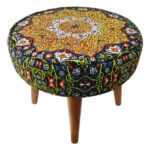Traditioneller roter persischer Hocker mit Holzbeinen und Samtstoff, Slimi