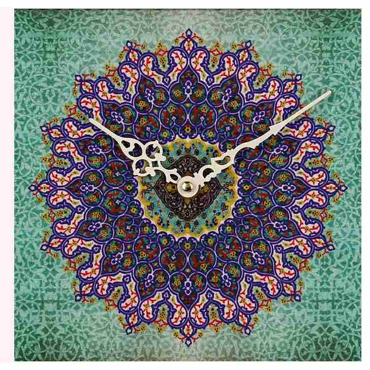 Handgefertigte persische Holz-Wanduhr mit geometrischem Muster Modell Aram