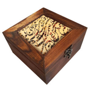 Holzbox zum Verschenken mit persisch inspiriertem Muster