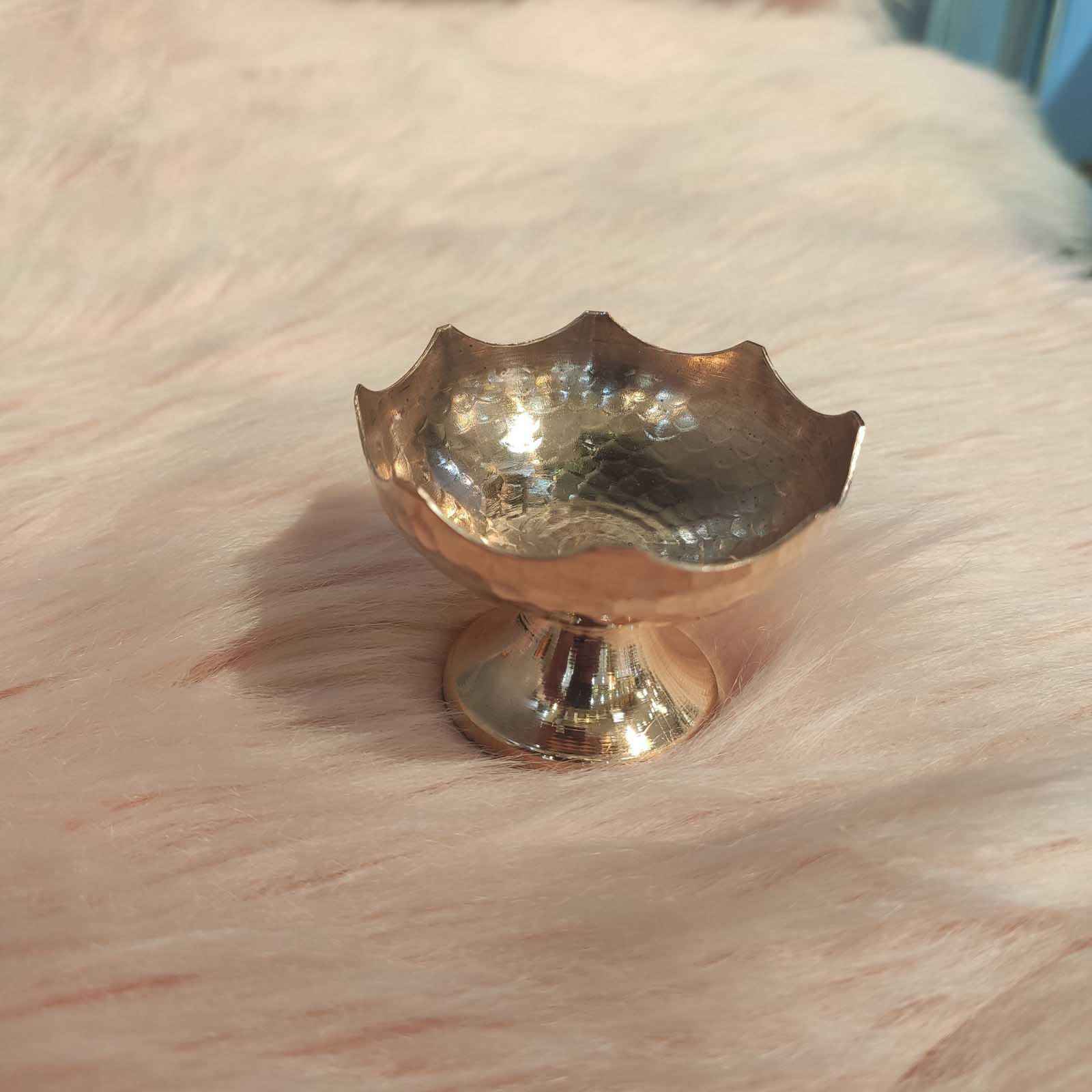 Elegantes Kupfer Haft-sin Set für Nowruz Persisches Neujahr Negin