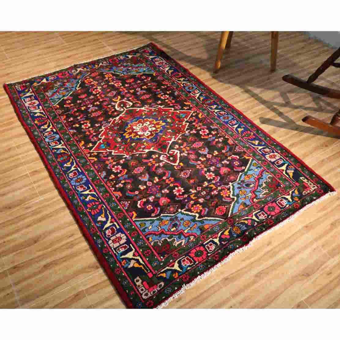 Persischer Teppich handgeknüpft mit Toranj- und Medaillon-Design