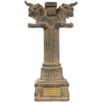 Historische Achaemenidische Löwenkopf-Säulenfigur mit Hörnern von Persepolis
