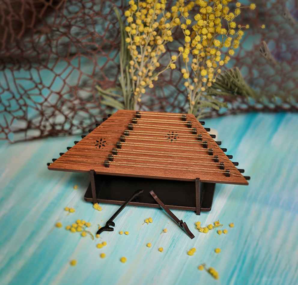 Maquette Modellbausatz: Nachbildung des persischen Santoor-Instruments
