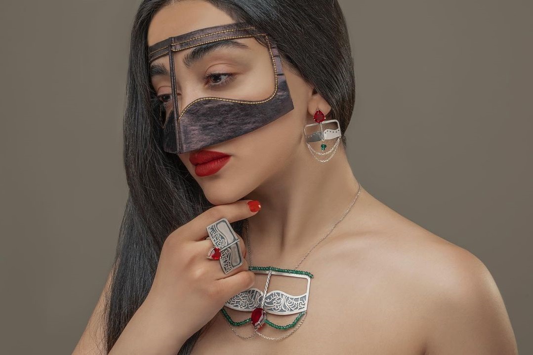 Handgefertigte Omani Burka - Golf-Burqa Grau