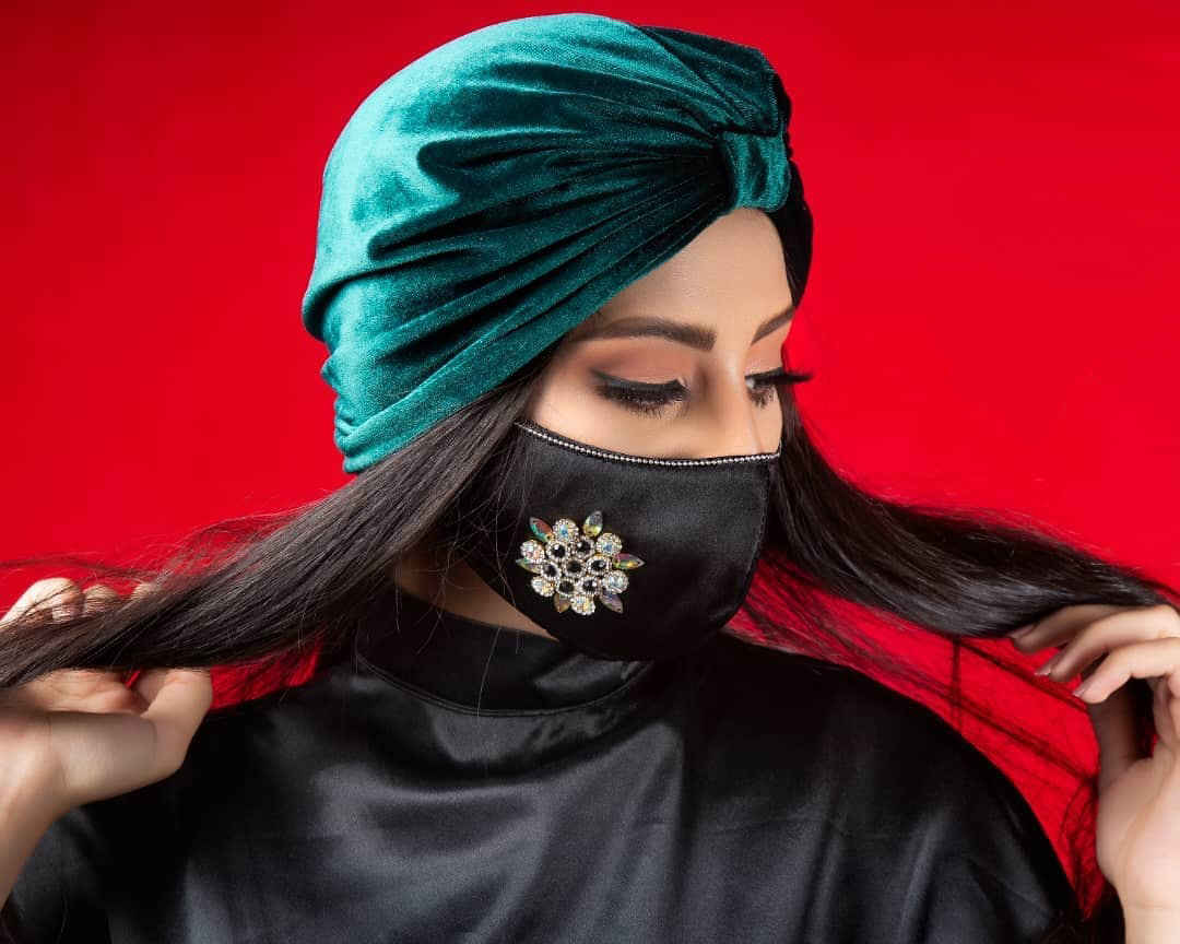 Handgefertigte Bestickte Gesichtsmaske für Frauen