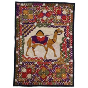 Handbestickte Tischdecke Modell Camel