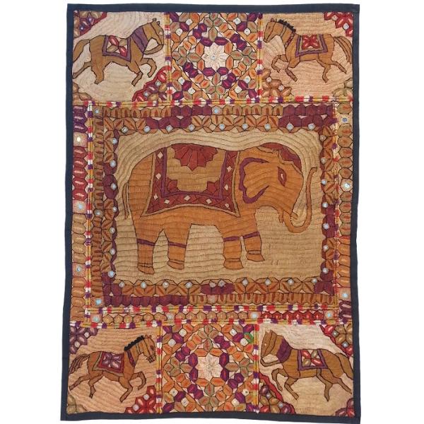 Handbestickte Tischdecke Modell Mahla
