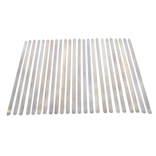 Set aus vierundzwanzig Stahlspießen (65 cm) für Kabab Koobideh, Adana, Kofta und Grillen