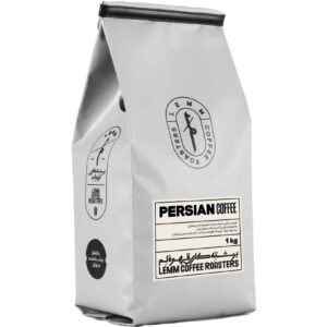 Persisches Kaffeepulver Authentisches Getränk mit Kardamom und Safran