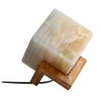 Persische Würfel-Salzlampe – Handgefertigtes Mahla-Design mit Holzsockel