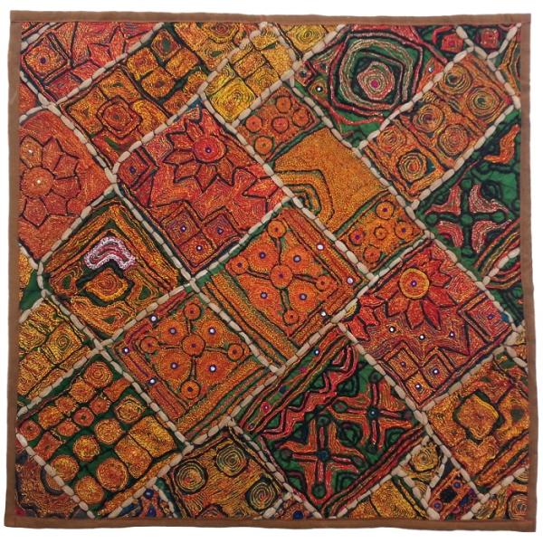 Patchwork-Stickerei-Tischdecke Modell Karte