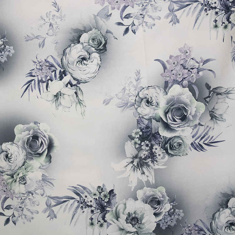 Iranischer Kultur-Chador für Frauen – Farbenfroh, Ideal für den Alltag und das Gebet, Lila Blumen