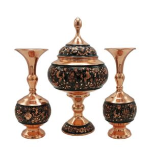 Set aus handgefertigten persischen Kupfervasen und Schale G37