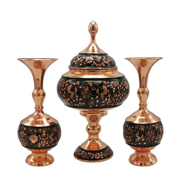 Set aus handgefertigten persischen Kupfervasen und Schale G37