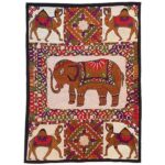 Handgestickte Tischdecke Modell Tiere