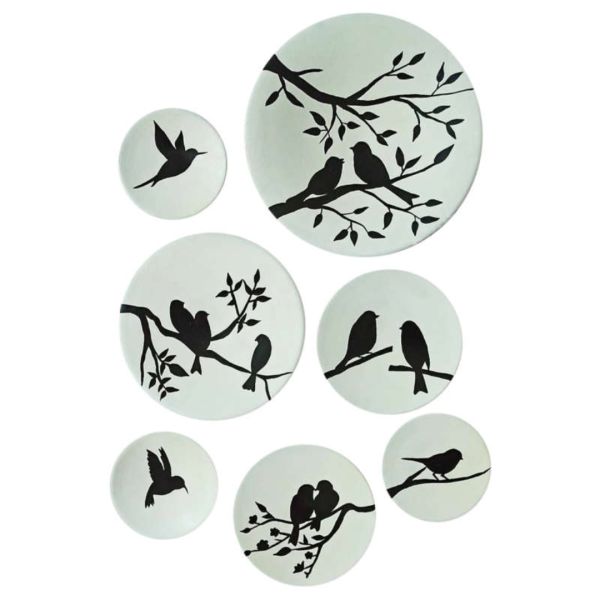 Set aus 7 handgemalten dekorativen Keramiktellern Sperling