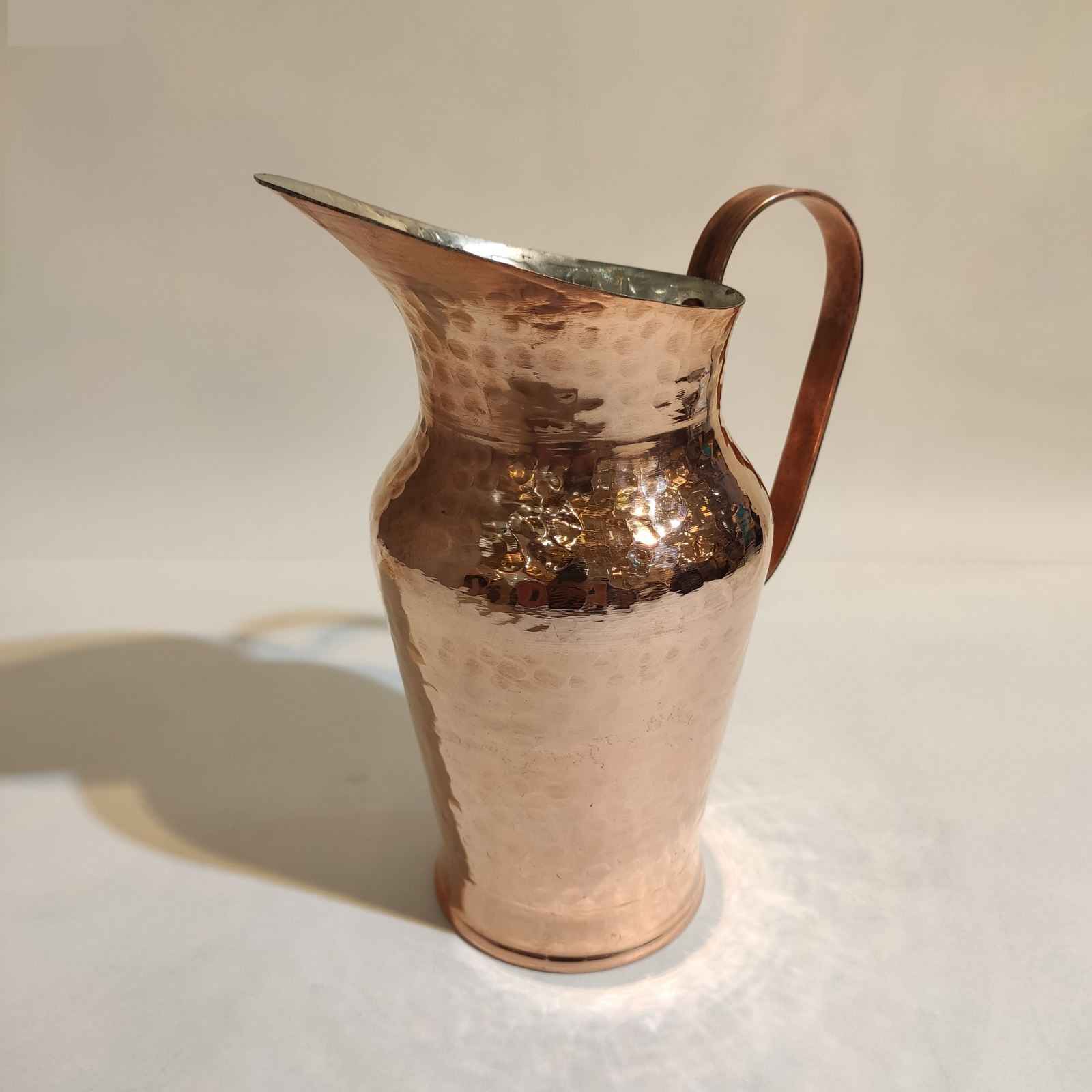 Persische Kupferkaraffe traditionell gehämmert Sana