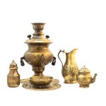 Persischer Samowar aus Messing Dekorativer Kohle-Teekocher mit Blumenmotiven 2-Liter