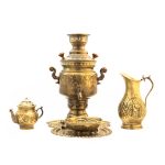 Persischer Samowar aus Messing Dekorativer Kohle-Teekocher mit Blumenmotiven 3-Liter