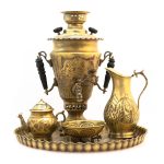Persischer Samowar aus Messing Dekorativer Kohle-Teekocher mit Blumenmotiven 4-Liter