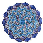 Dekorativer Kupferteller handgemalt mit persischer Minakari Emaille Marineblau