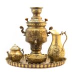 Persischer Samowar aus Messing Dekorativer Kohle-Teekocher mit Blumenmotiven 3-Liter