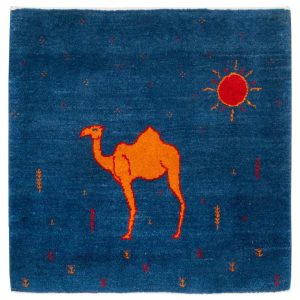 Persischer Gabbeh-Wollteppich handgewebt mit Tiermotiven Kamel