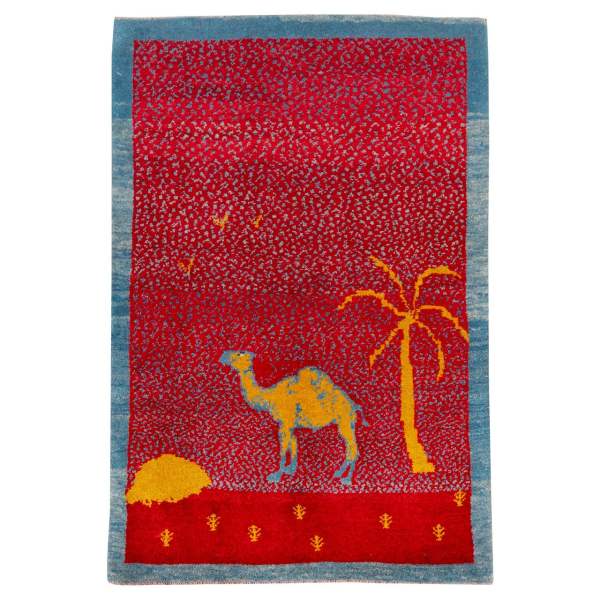 Persischer Gabbeh-Wollteppich handgewebt mit Tiermotiven Kamel I