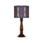 Traditionelle Holz-Tischlampe mit persisch inspiriertem Lampenschirm Kabiri