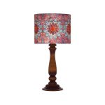 Traditionelle Holz-Tischlampe mit persisch inspiriertem Lampenschirm Silva