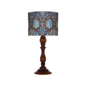 Traditionelle Holz-Tischlampe mit persisch inspiriertem Lampenschirm Delban