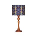 Traditionelle Holz-Tischlampe mit persisch inspiriertem Lampenschirm Kabiri