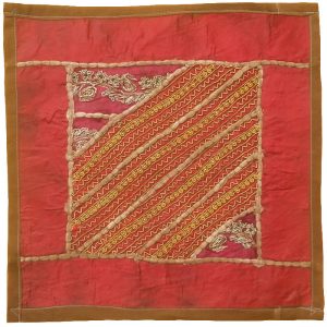 Bestickter Kissenbezug – Rotes Suzani-Design
