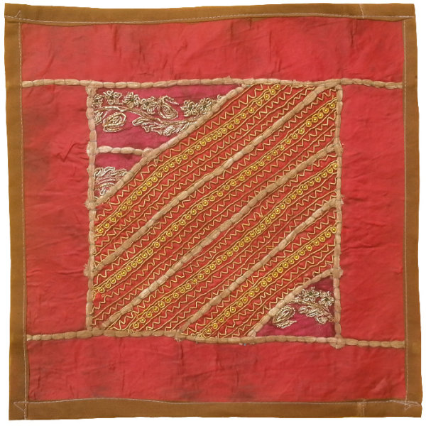Bestickter Kissenbezug – Rotes Suzani-Design