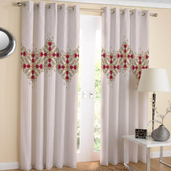 Gedruckter Samt Ösenvorhang – Rotes Design