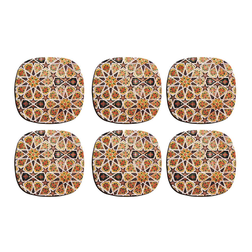 Set aus Untersetzern mit persisch inspiriertem künstlerischen Design Traditionell