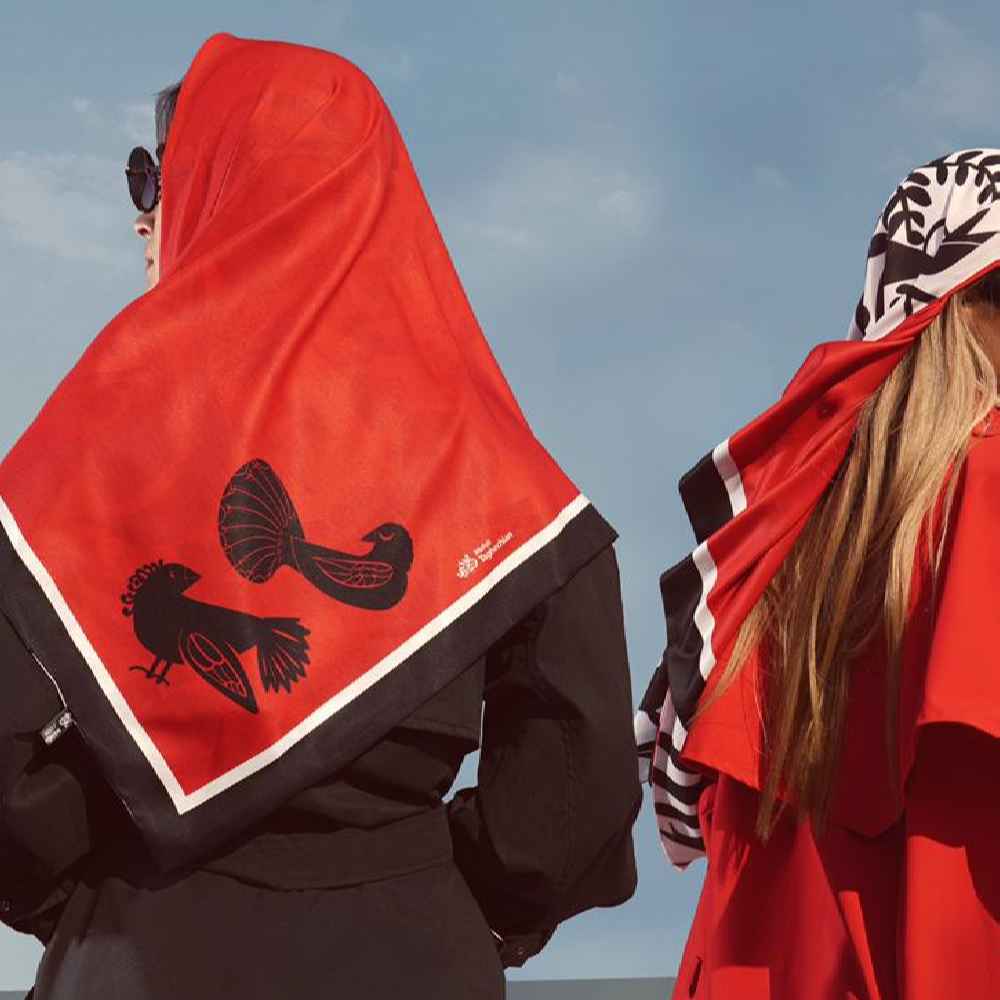 Seidenschal für Damen – Persischer Künstlerischer Druck, Luxus und Lebendiges Ashegh-Design