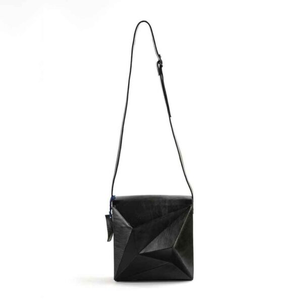 Luxuriöse handgefertigte Leder-Umhängetasche – 3D Edition