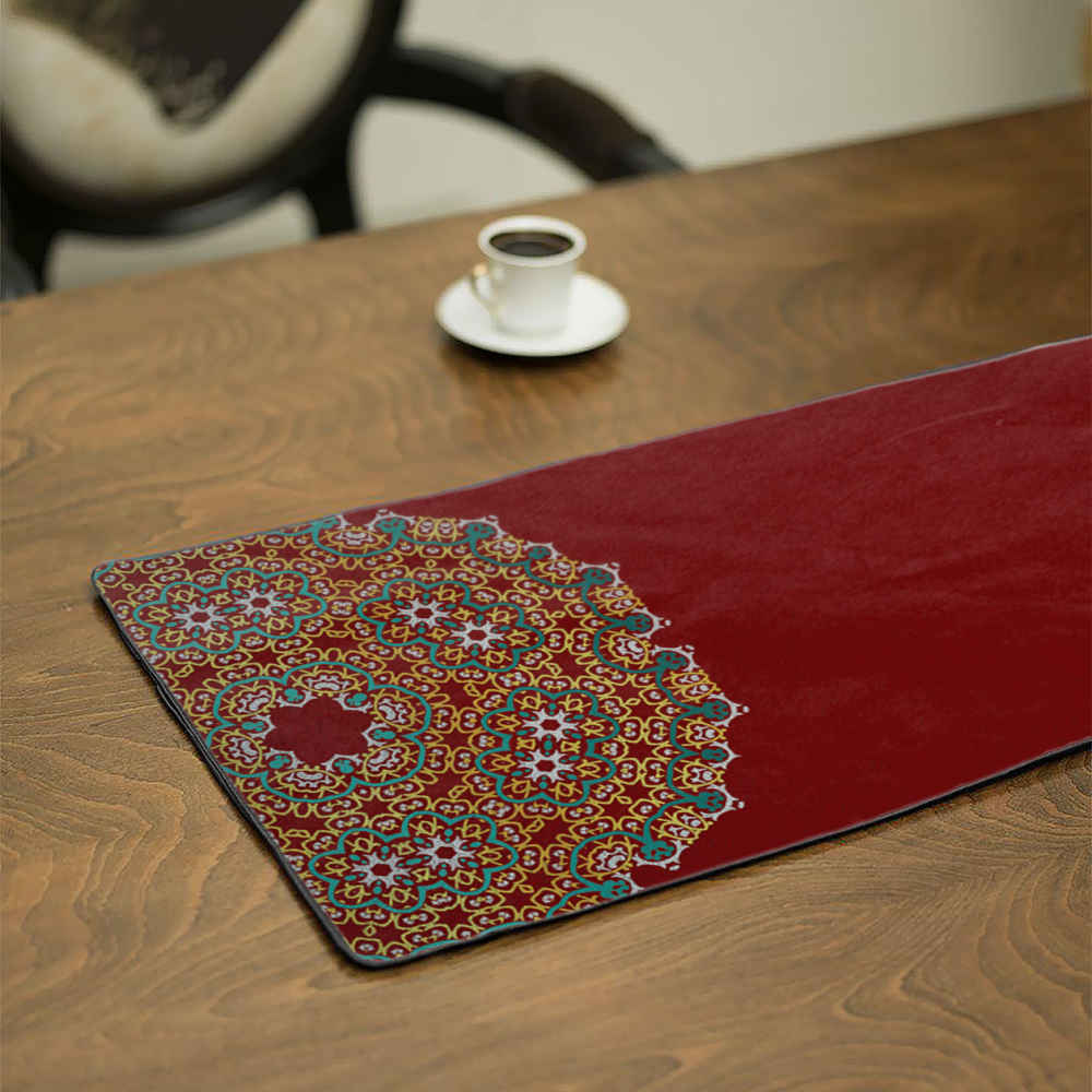 Persische Eleganz Roter Samt Tischläufer Shams II