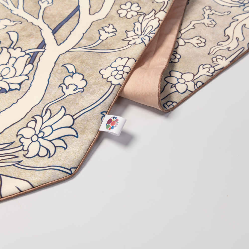 Persische Eleganz Weißer Samt Tischläufer Sima