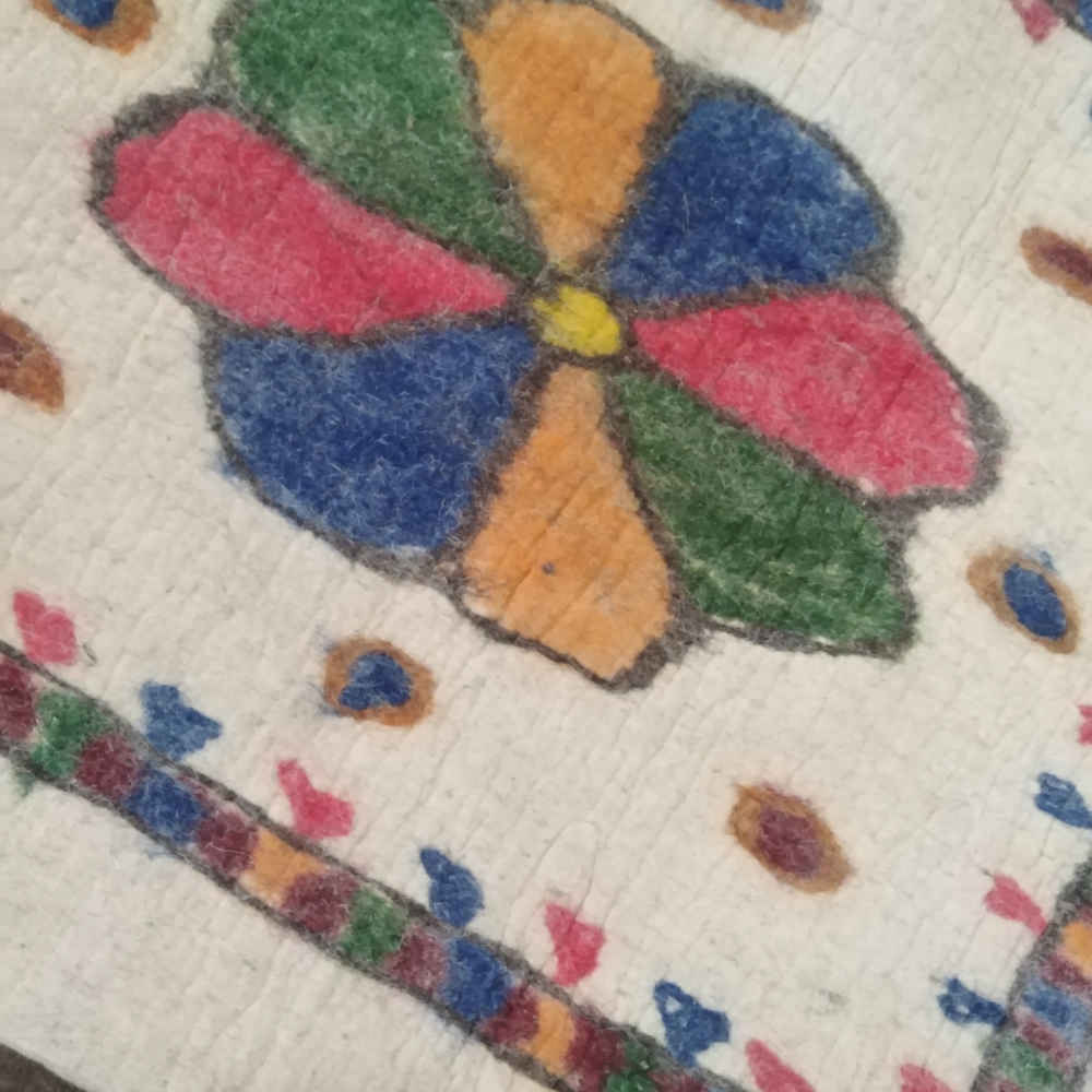 Persischer Wollfilzteppich 100% natürlich und handgefertigt Riha